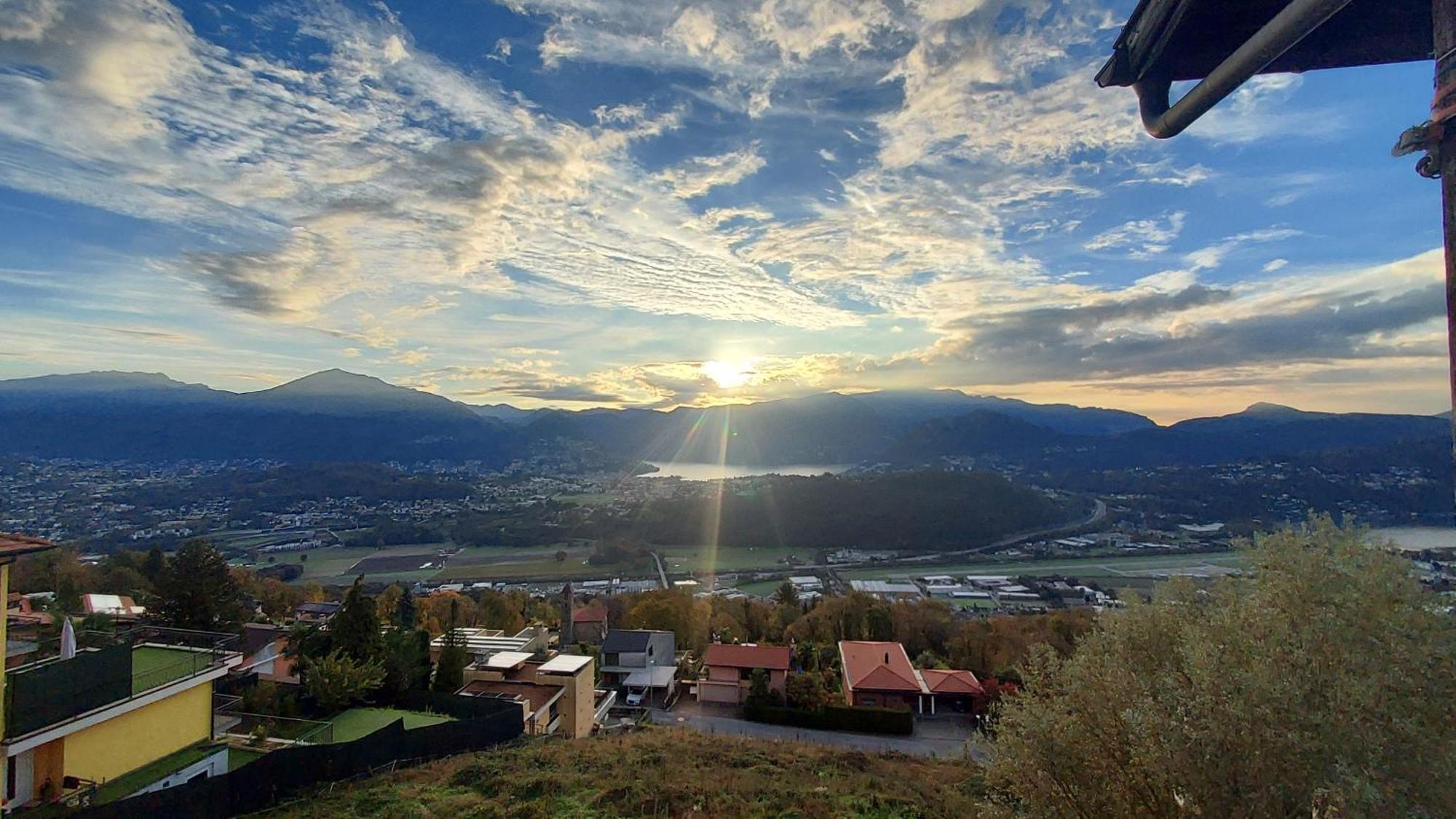 Entire Apartments With Stunning View กาเดอมาริโอ ภายนอก รูปภาพ